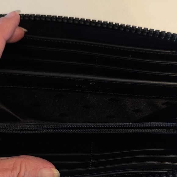 Kate Spade Black and White Bow Pattern Wallet - Picture 6 of 12